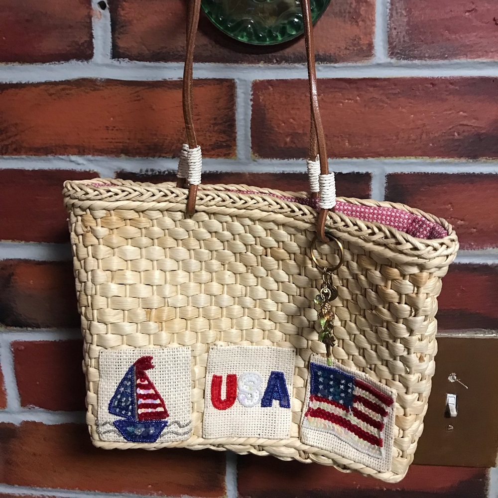 USA weaved bag